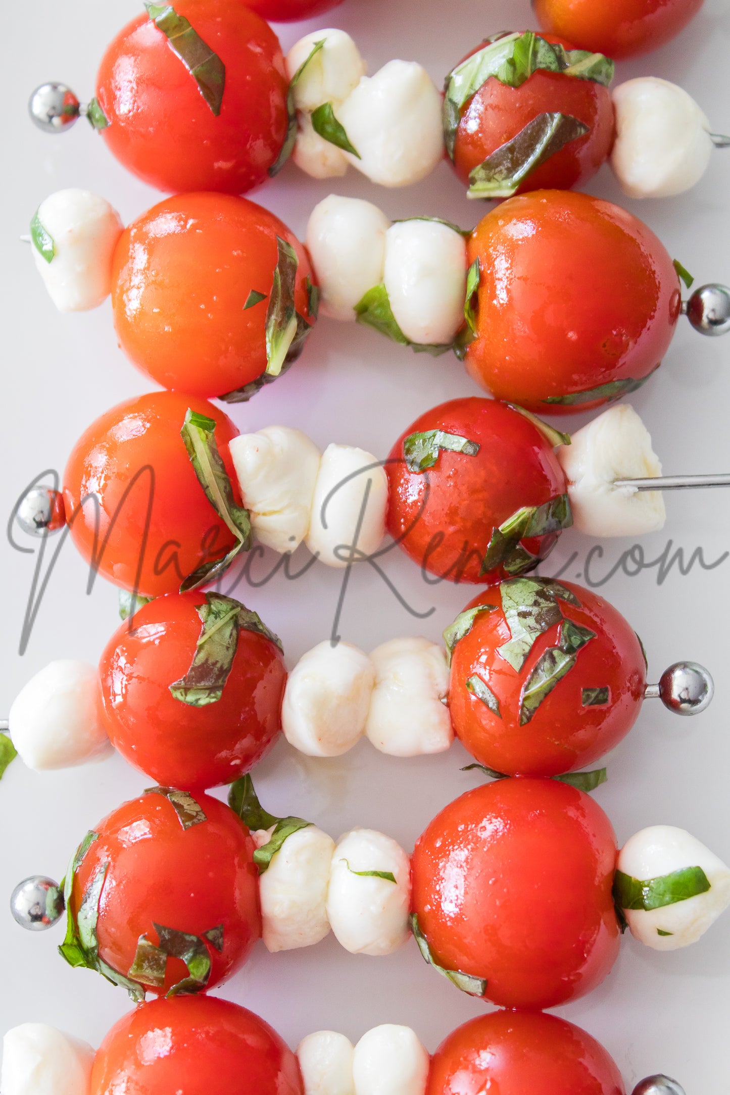 Cherry Tomato Caprese Salad (Set 4 Semi)