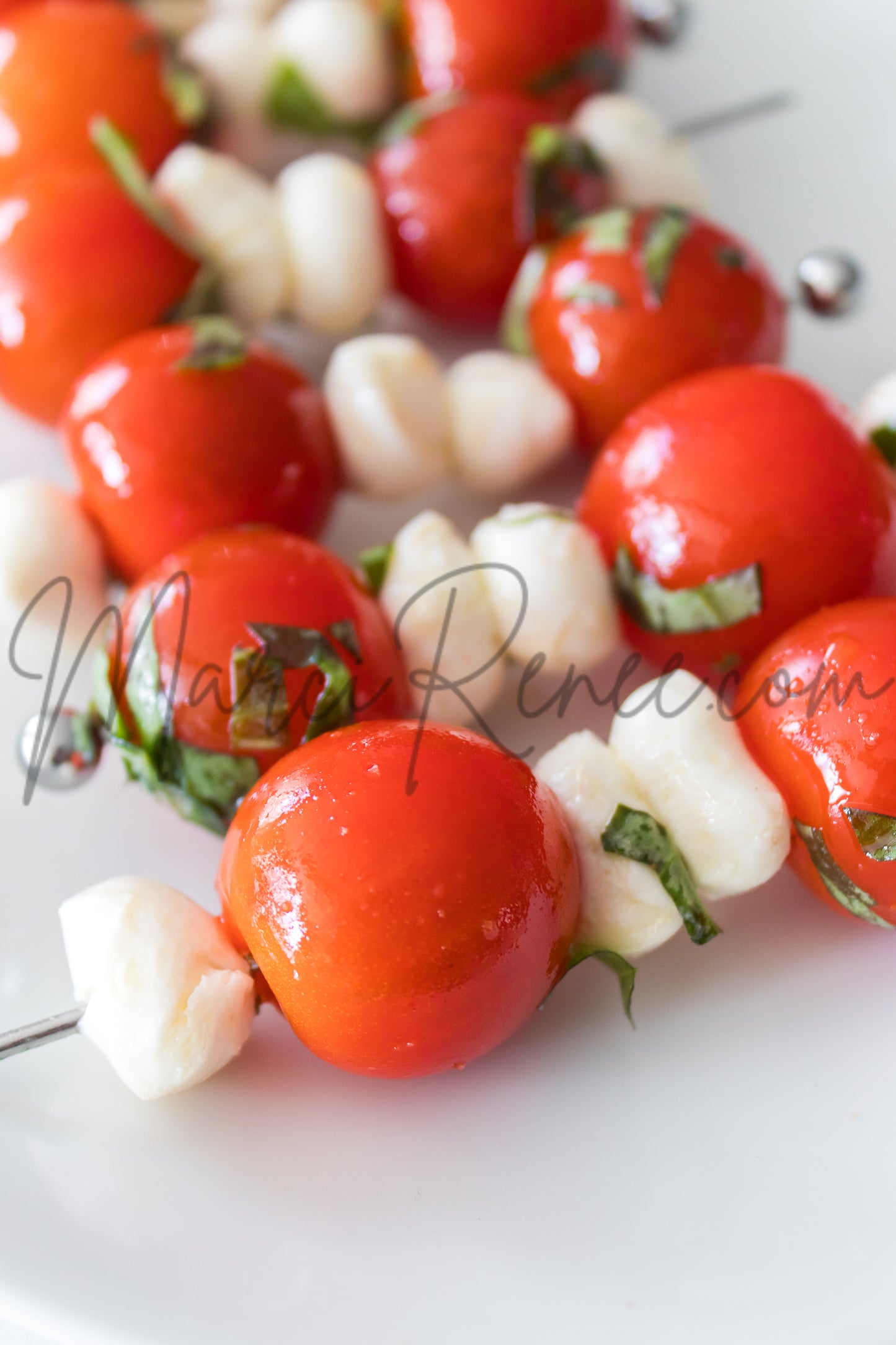 Cherry Tomato Caprese Salad (Set 4 Semi)