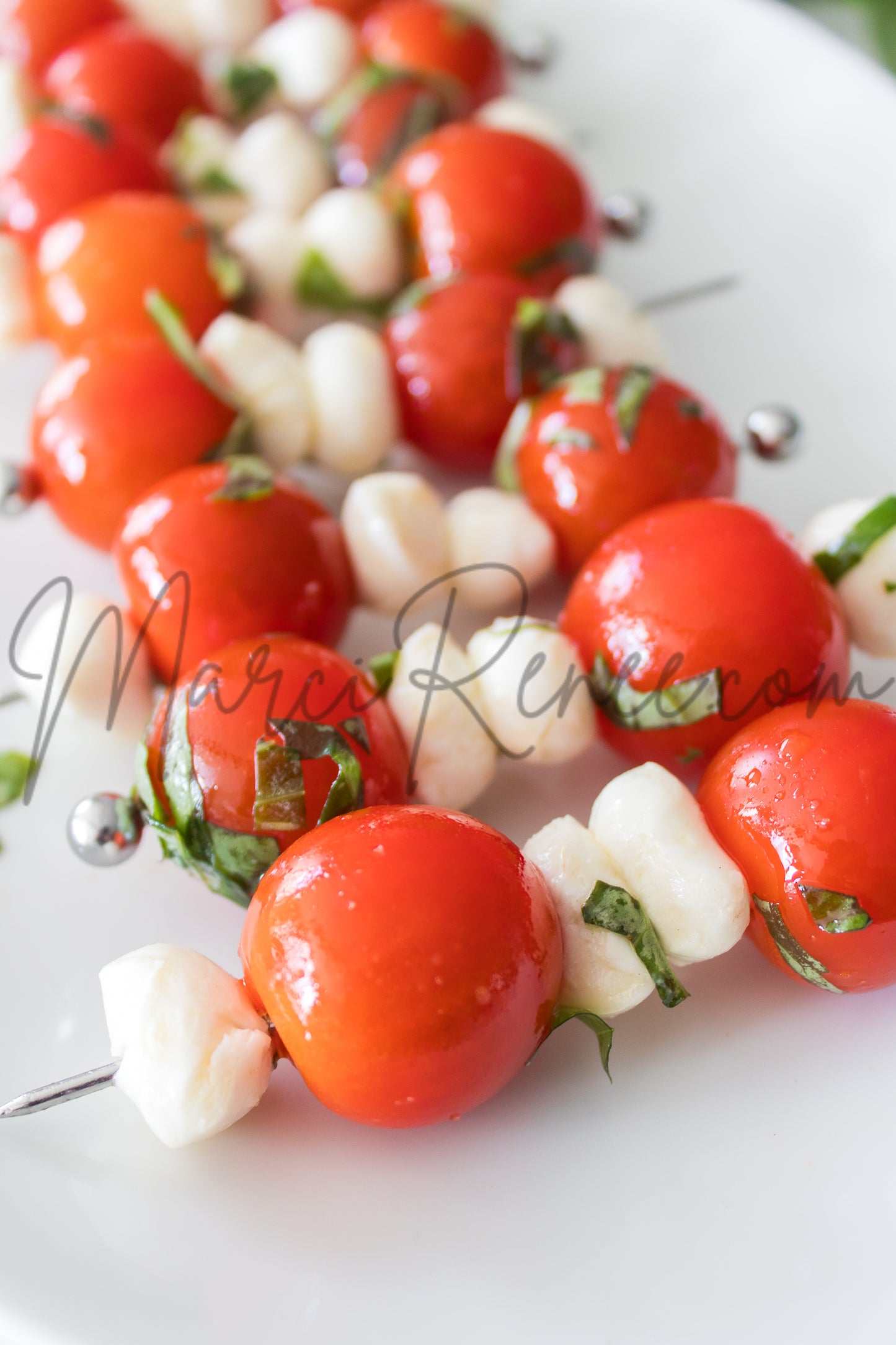 Cherry Tomato Caprese Salad (Set 4 Semi)