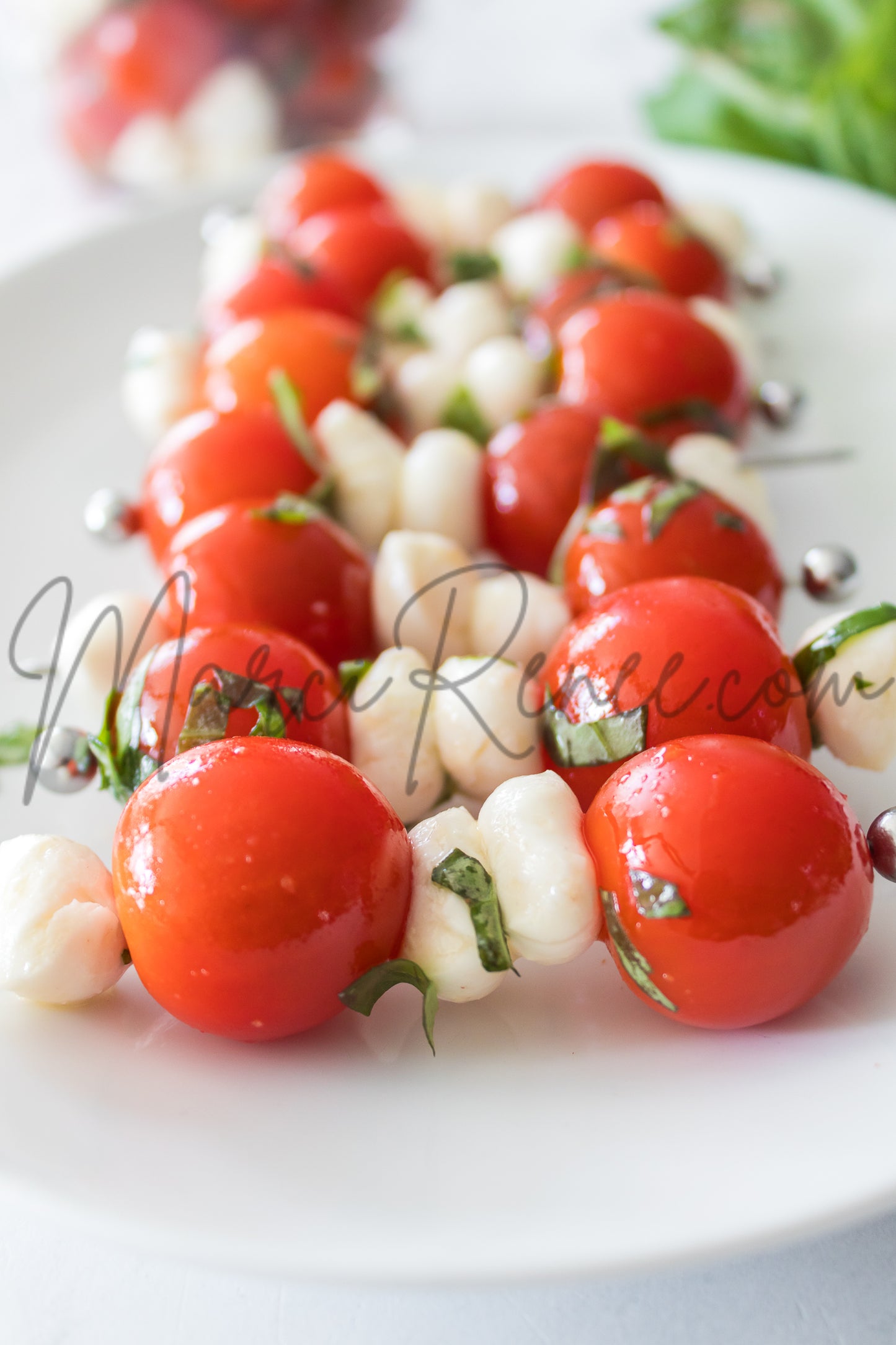 Cherry Tomato Caprese Salad (Set 4 Semi)