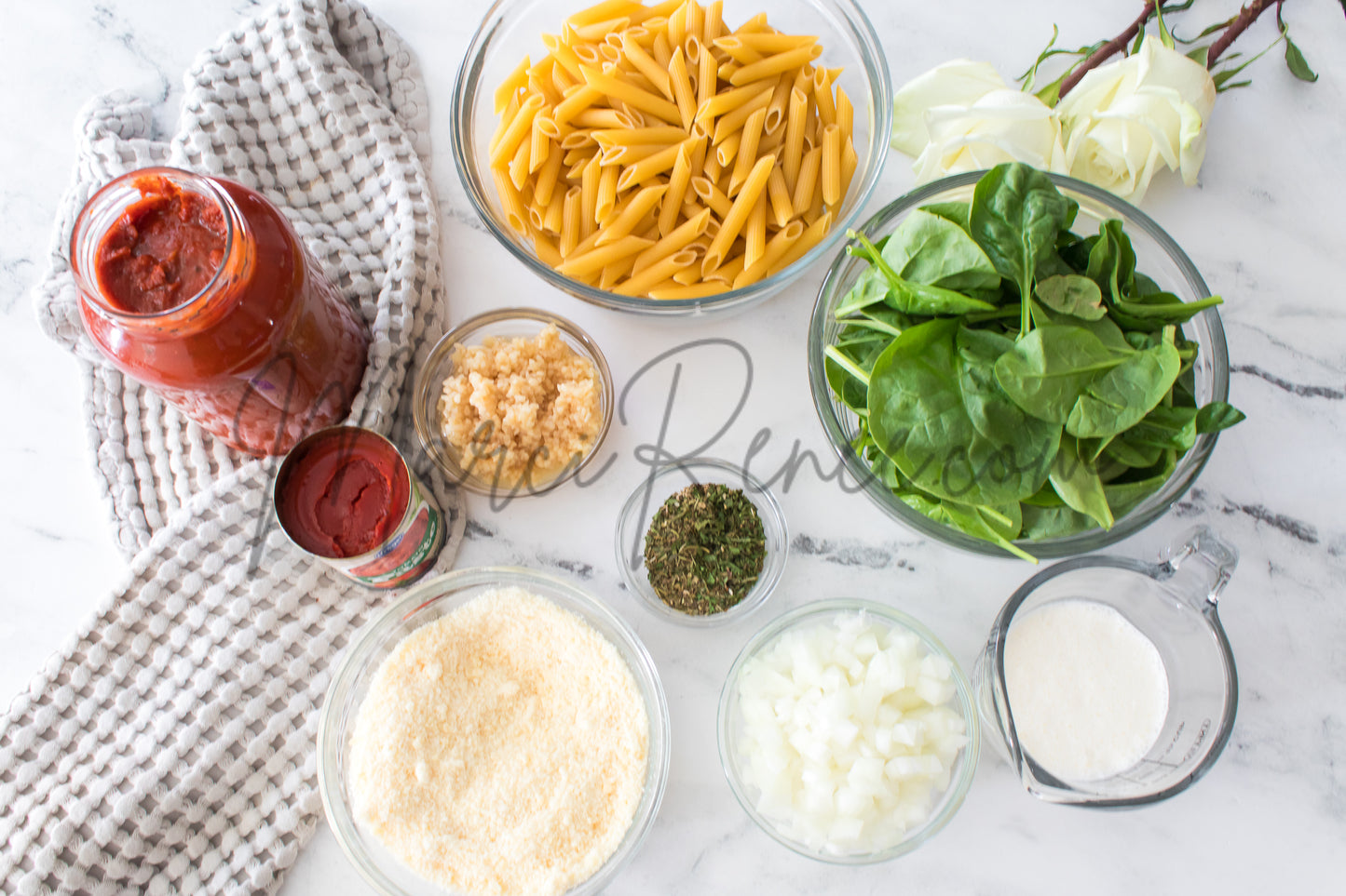 Semi: Creamy Spinach Pasta Sauce (Set 2 of 2)