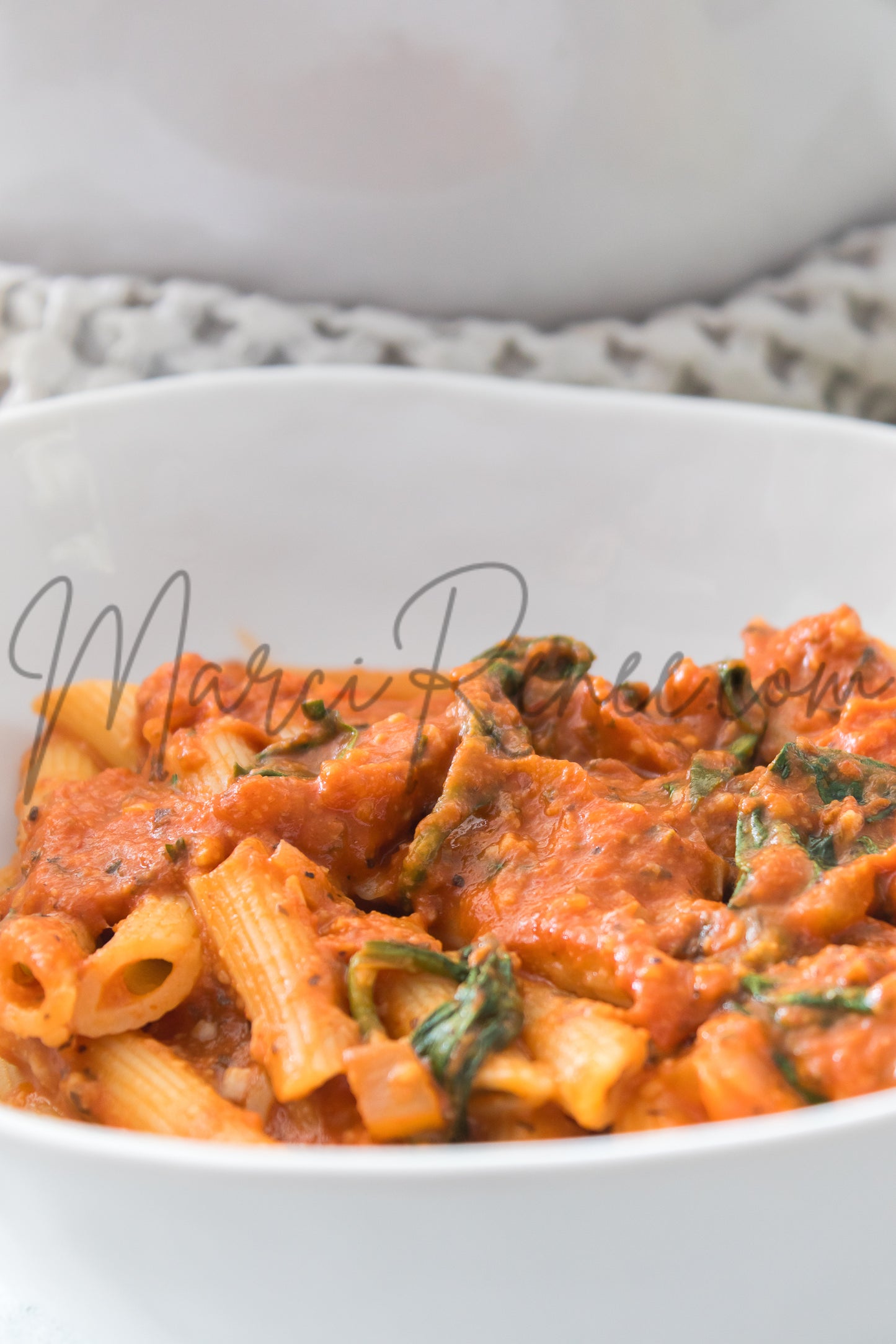 Semi: Creamy Spinach Pasta Sauce (Set 2 of 2)