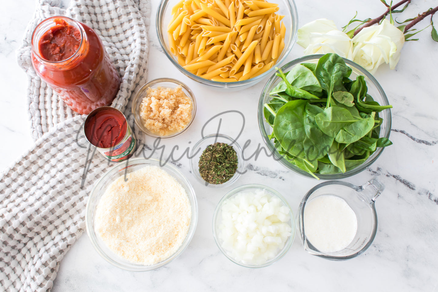 Semi: Creamy Spinach Pasta Sauce (Set 2 of 2)