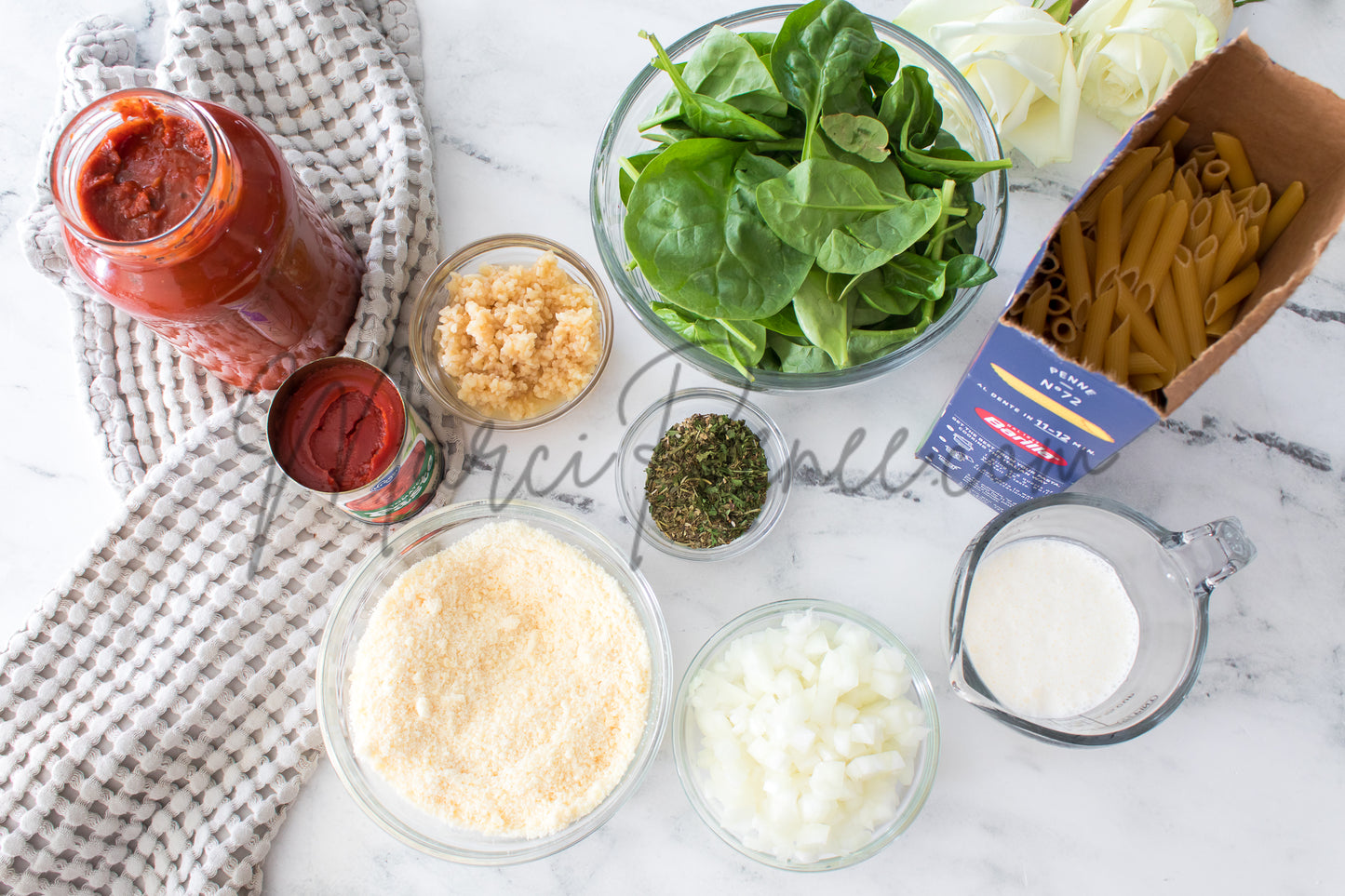 Semi: Creamy Spinach Pasta Sauce (Set 2 of 2)