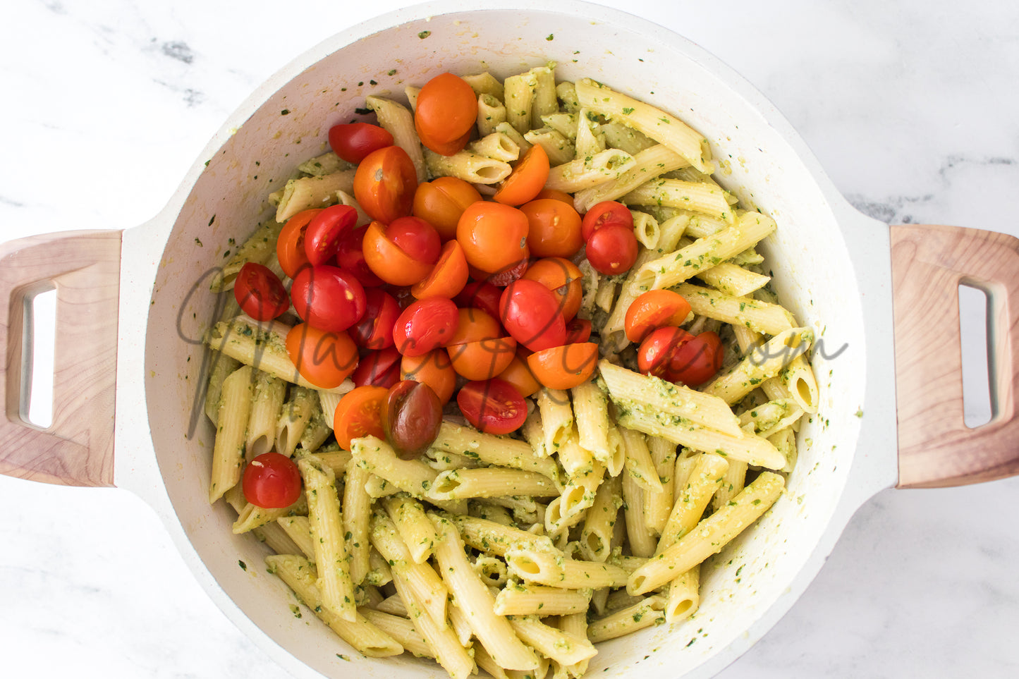 Exclusive: Caprese Pesto Pasta Salad