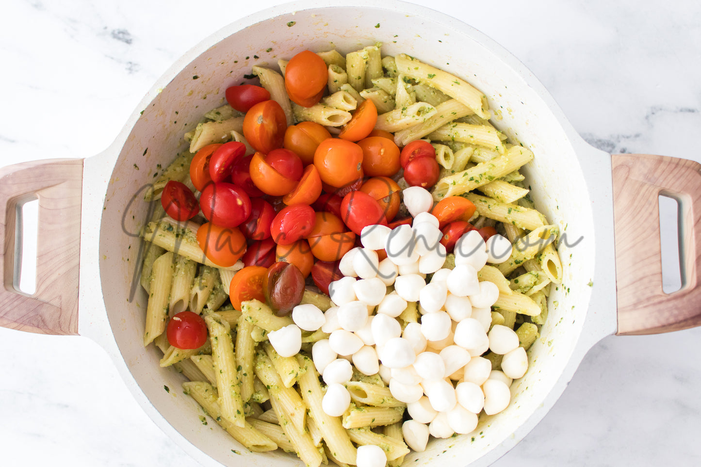 Exclusive: Caprese Pesto Pasta Salad