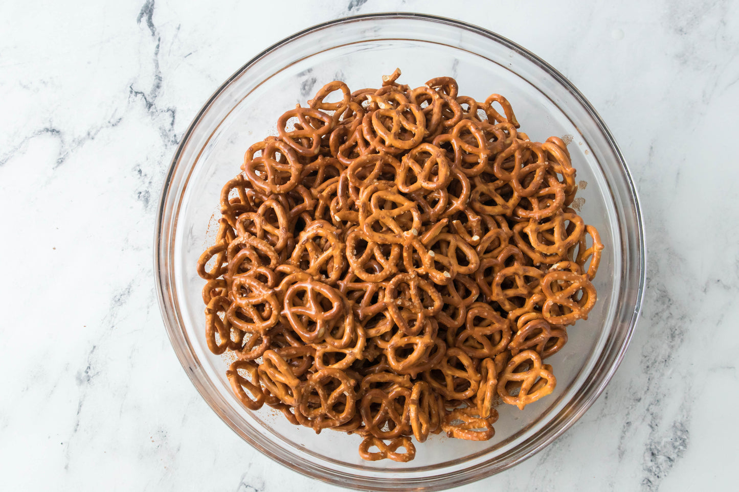 Oven Cinnamon Pretzels (PLR)