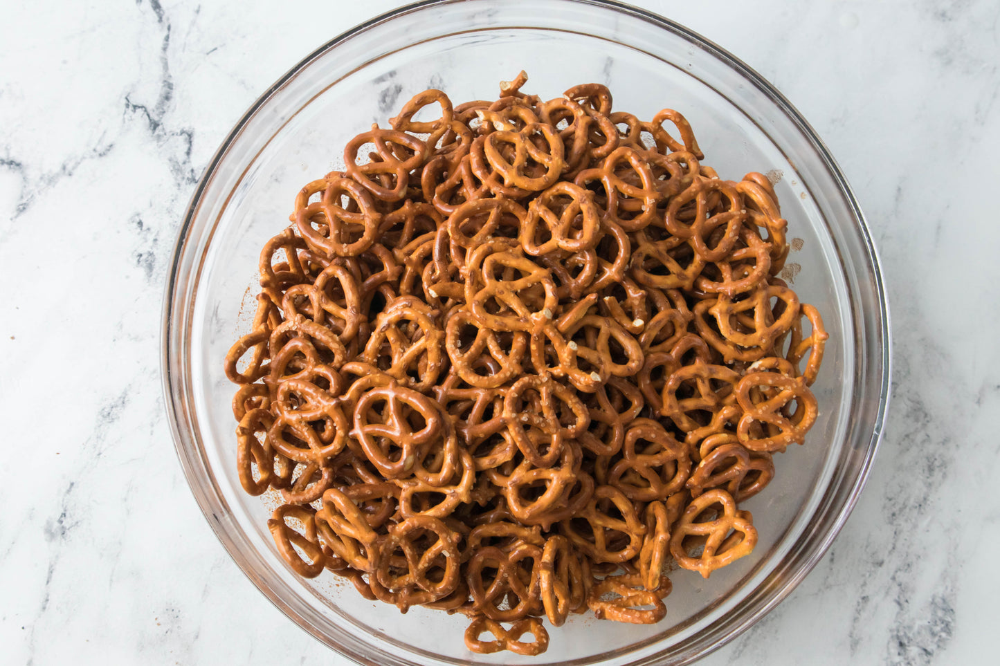 Oven Cinnamon Pretzels (PLR)