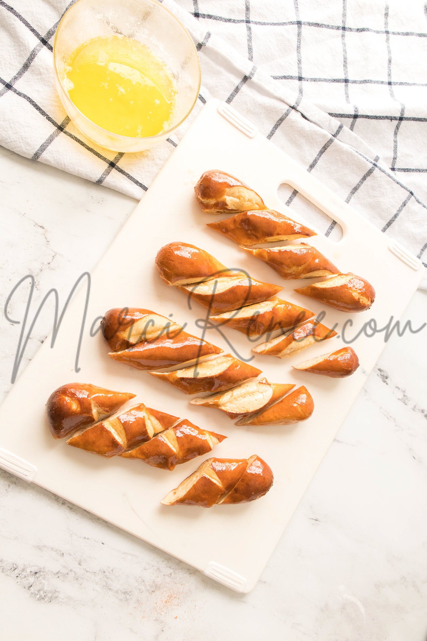 Air Fryer Soft Cinnamon Pretzels (PLR)