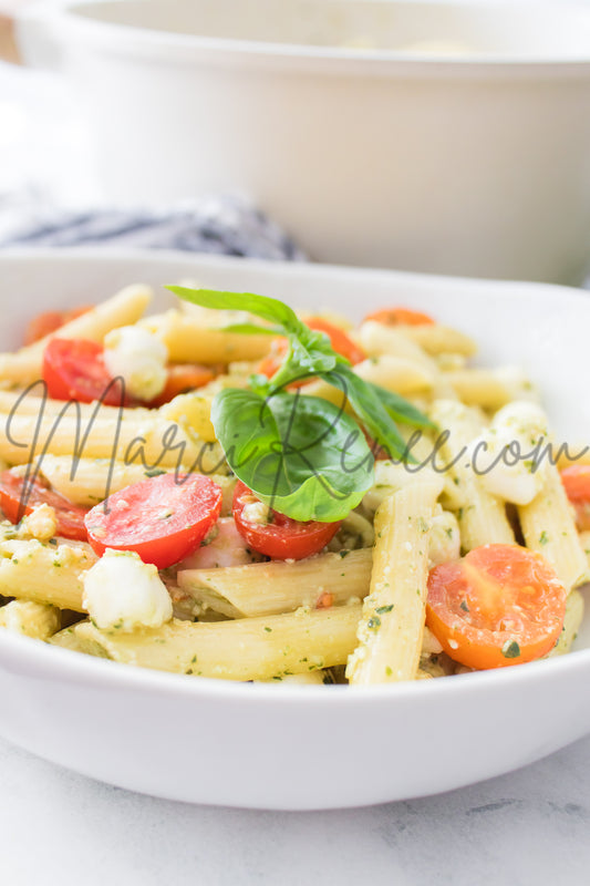 Exclusive: Caprese Pesto Pasta Salad